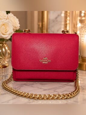 Coach Pebbled Leather Chain Crossbody / Wallet Bag – Bright Red & Gold Hardware